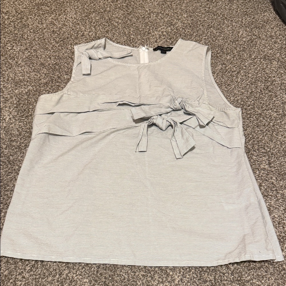 Banana Republic Light Gray Bow Accent Blouse